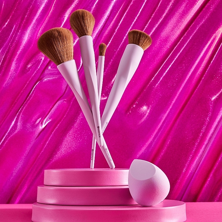 Makeup Brush - Essence Make Up Buffer Brush 01 Buff Away Your Problems — photo N3
