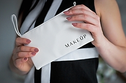 Latte Makeup Bag - MAKEUP — photo N2