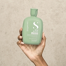 Oily Scalp Shampoo - Alfaparf Semi Di Lino Scalp Rebalance Balancing Low Shampoo — photo N3