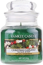 Fragrances, Perfumes, Cosmetics Scented Candle in Jar - Yankee Candle Christmas Garland