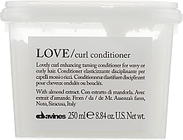 Fragrances, Perfumes, Cosmetics Curl Enhancing Conditioner - Davines Love Curl Enhancing Conditioner