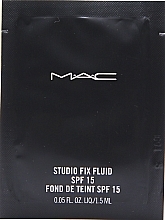 GIFT! Liquid Foundation - MAC Studio Fix Fluid SPF15 — photo N1