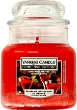 Fragrances, Perfumes, Cosmetics Candle in a Glass Jar - Yankee Candle Home Inspiration Jar Berry Martini