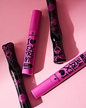 Volumizing Lash Mascara - Essence I Love Extreme Crazy Volume Mascara — photo N15