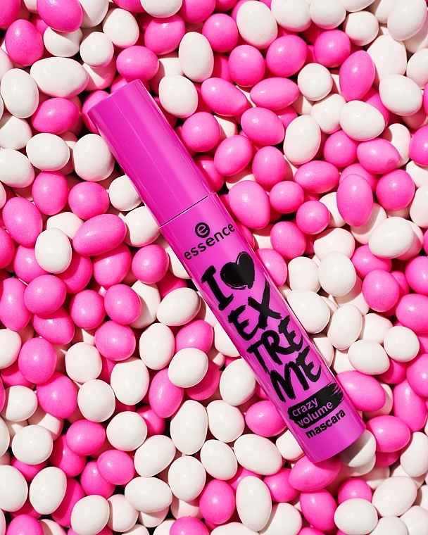 Volumizing Lash Mascara - Essence I Love Extreme Crazy Volume Mascara — photo N5