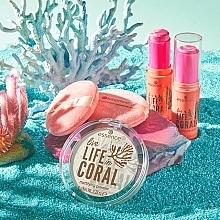 Mattifying Face Powder - Essence Live Life In Coral Mattifying Powder — photo N3