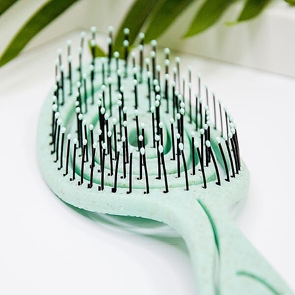 Biodegradable Hair Brush, green - Yeye  — photo N3