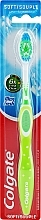 Fragrances, Perfumes, Cosmetics Soft Toothbrush, green - Colgate Max Fresh