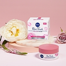 Moisturizing Gel Cream - Nivea Rose Touch — photo N2