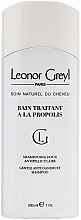 Gentle Anti-Dandruff Shampoo - Leonor Greyl Bain Traitant a la Propolis — photo N2