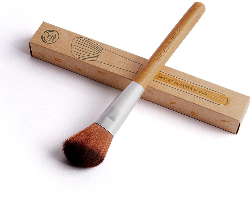 Slanted Blush Brush - The Body Shop Angled Blusher Brush — photo N2