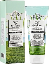 Face Cleansing Foam with Aloe Vera & Green Tea Extracts - Grace Day Real Fresh Aloe Green-Tea Foam Cleanser — photo N2