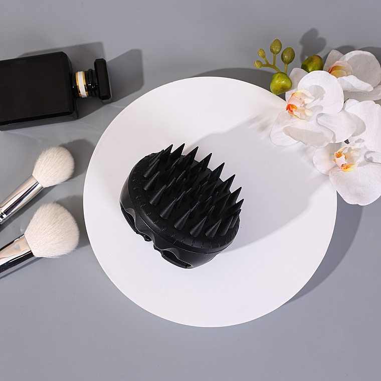 スカルプ マッサージ ブラシ、ブラック - Sister Young Aura Scalp Massager Shampoo Brush — photo N5