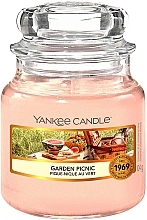 Fragrances, Perfumes, Cosmetics Scented Candle in Jar - Yankee Candle Garden Picnic