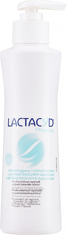 Antibacterial Intimate Wash - Lactacyd Pharma Proteccion — photo N1