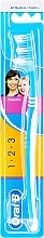 Toothbrush, 40 medium, dark blue - Oral-B 1 2 3 Classic 40 Medium — photo N1