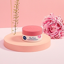 Moisturizing Gel Cream - Nivea Rose Touch — photo N7