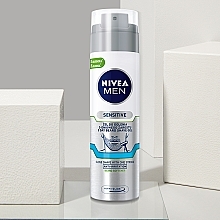 Alcohol-Free Shaving Gel for 3-Days Stubble - NIVEA MEN Sensitive — photo N4