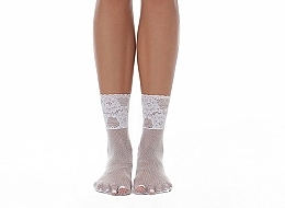 Mesh Socks with Soft Lace on Silicone 'Akemi', 20 Den, white - Bas Bleu — photo N1