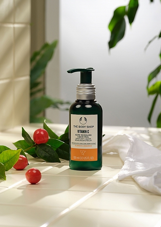 フェイス ピーリング、ビタミン C - The Body Shop Vitamin C Glow Revealing Liquid Peel — photo N2