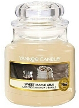 Fragrances, Perfumes, Cosmetics Scented Candle "Sweet Maple Chai" in Glass Jar - Yankee Candle Sweet Maple Chai