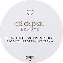 Fragrances, Perfumes, Cosmetics Protective Day Cream - Cle De Peau Protective Fortifying Cream (refill)