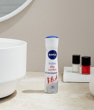 Deodorant Antiperspirant "Protection and Comfort Plus 48 hours" - NIVEA Deodorant Dry Comfort Spray  — photo N3