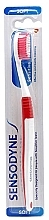 Fragrances, Perfumes, Cosmetics Soft Toothbrush RF1446, red - Sensodyne Sensitive Toothbrush